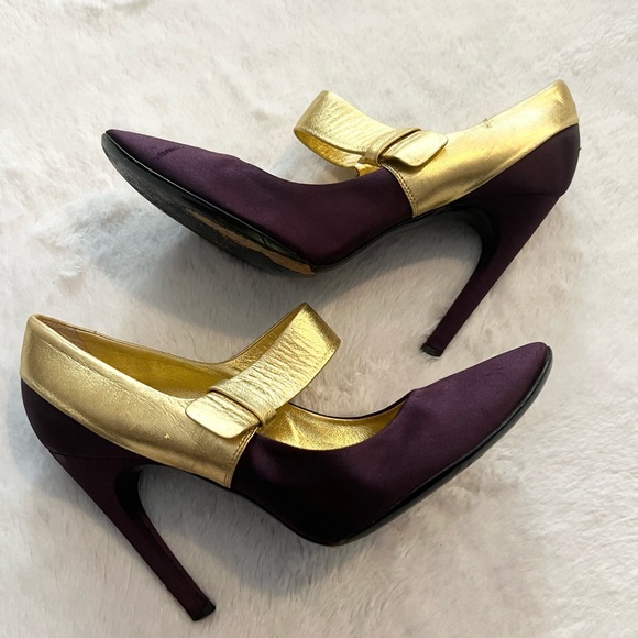 ROGER VIVIER Paris Plum Satin & Gold Leather Pumps Size 38 Purple Gold Heels